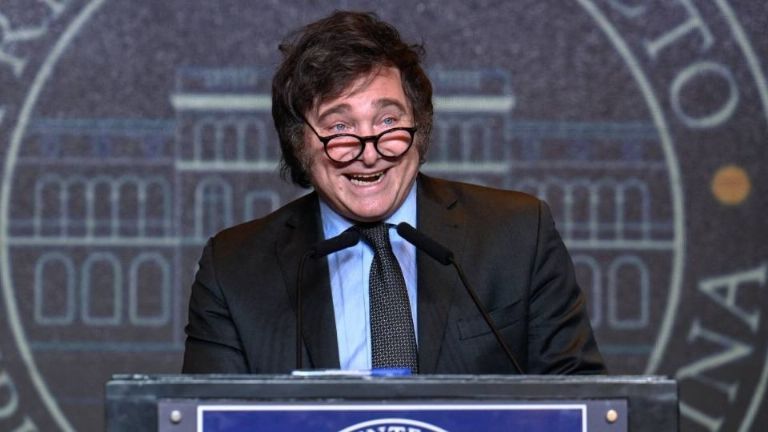 Javier Milei Prohíbe Uso de Lenguaje Inclusivo en Gobierno de Argentina