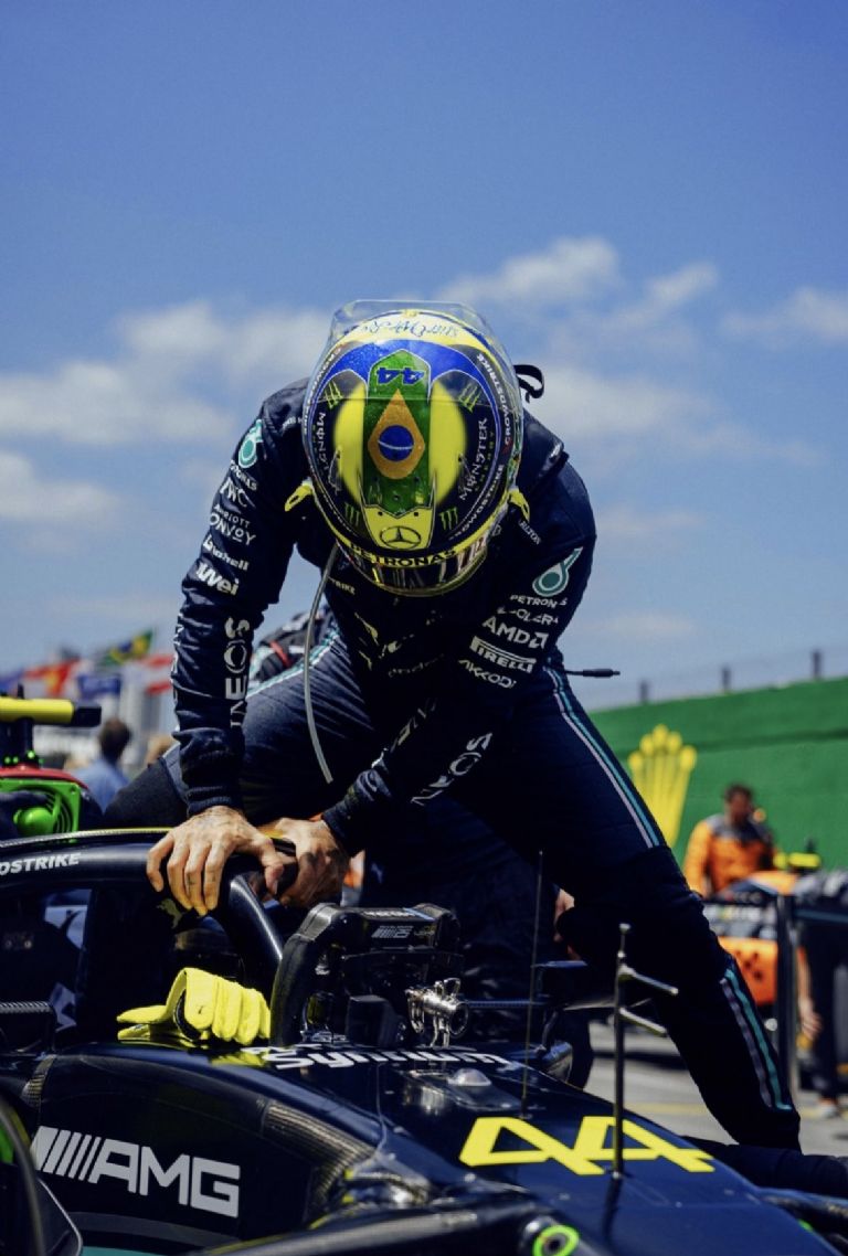 Lewis Hamilton y su contrato con Ferrari