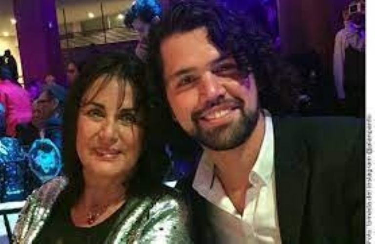 Alan Kaleb y Helena Rojo