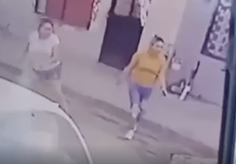 motosicarios asesinan a una mujer a balazos,