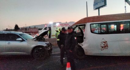 Caos en la autopista México-Puebla por fuerte accidente; choque frontal de unidades