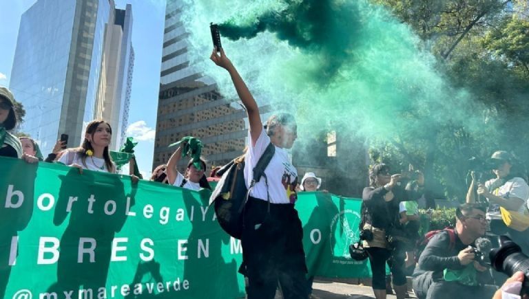 Milei presenta proyecto para derogar ley del aborto en Argentina