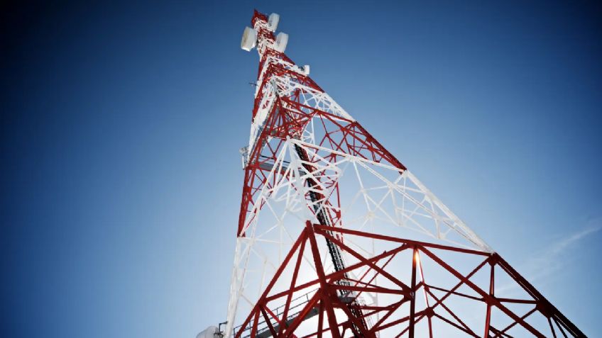 Sin explicación alguna, desaparece torre de radio de más de 60 metros de altura en EU
