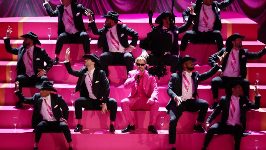 Ryan Gosling deslumbra en los Premios Oscar con atuendo inspirado en Barbie