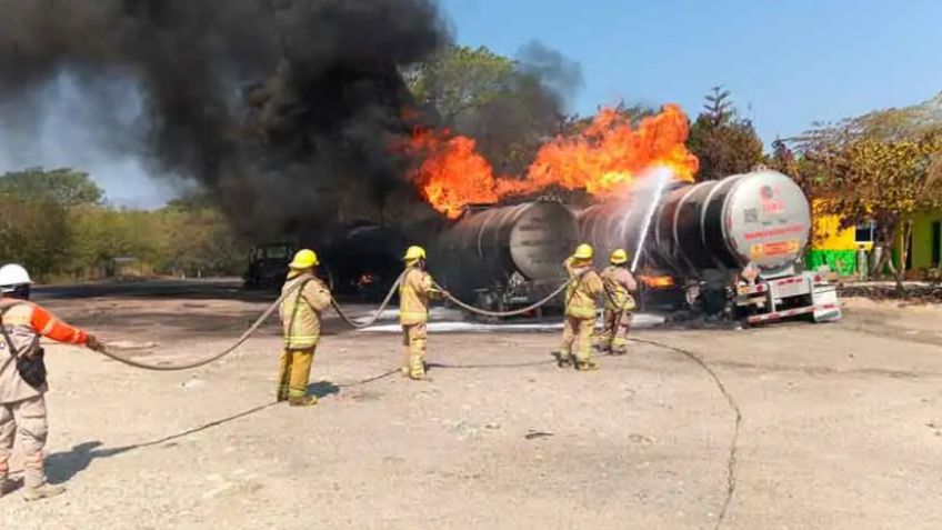 VIDEO: Explosión de 2 pipas de combustible en Tonalá; el fuego se propagó rápidamente