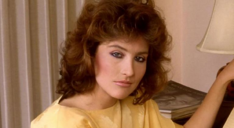 Fallece la actriz Robyn Bernard; hallan su cuerpo en un terreno baldío