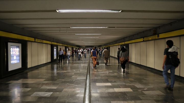 Tras horas de incertidumbre, menor perdida en metro La Raza se encuentra con su familia