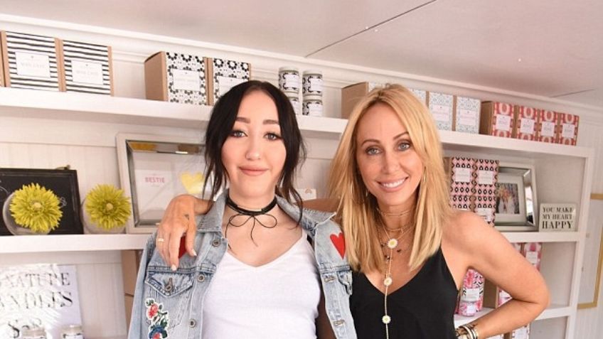 Salen más detalles del supuesto triángulo amoroso entre la madre de Miley Cyrus, su esposo y su hija menor