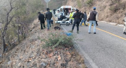 Camión se vuelca de una altura de 150 mts; deja 5 fallecidos en Sierra de Juárez
