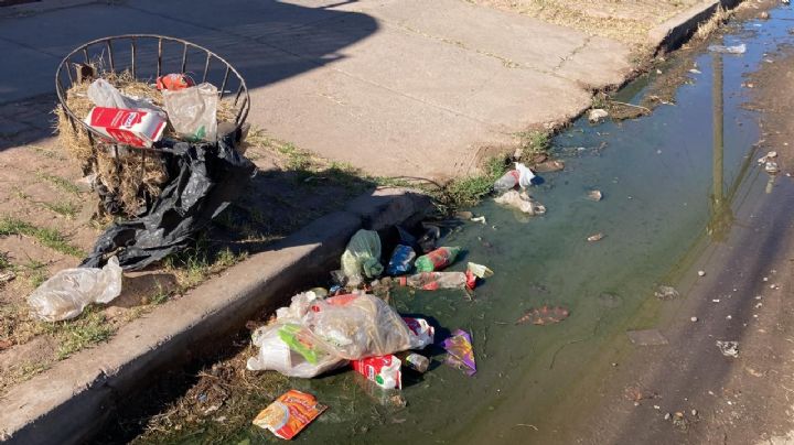 Cajeme: Vecinos denuncian drenajes colapsados en ‘Las Urbis’