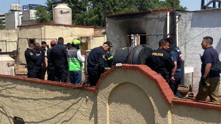 Incendio en la colonia Roma de la Ciudad de México consume parte de la propiedad