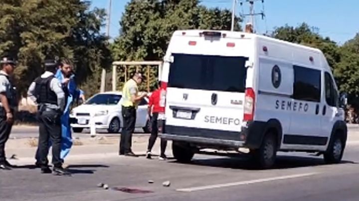 Muere hombre atropellado en la salida norte de Ciudad Obregón; el responsable escapó