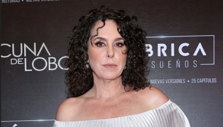 Azela Robinson denuncia extorsión