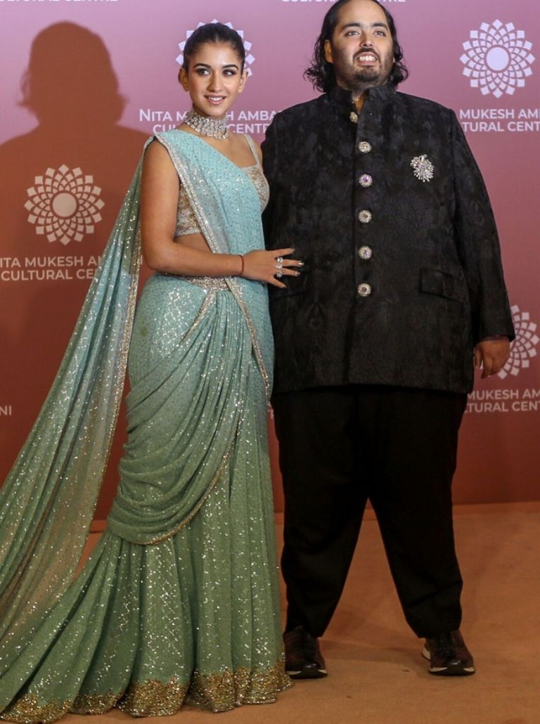 Rihanna cobra cifra millonaria por dar show privado para el hijo del hombre más rico de Asia