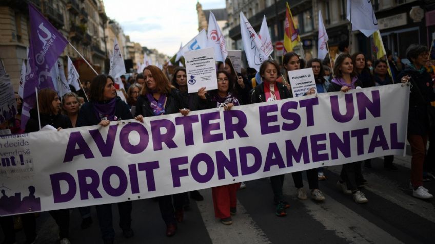Francia consagra el derecho al aborto en su Constitución: Un hito histórico