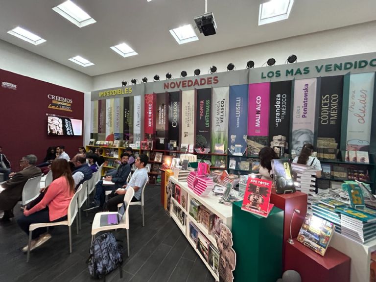 FIL Palacio de Minería en CDMX