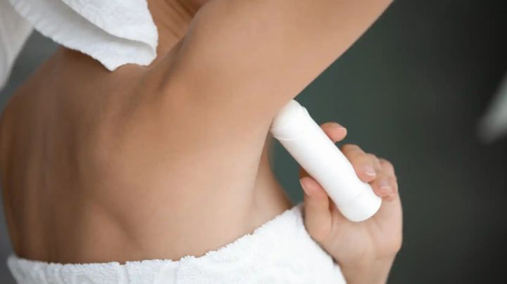 ¿Cómo evitar la sensación de ardor al aplicar desodorante después de depilarte?