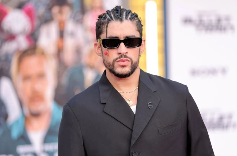 Bad Bunny demanda a fan por grabarlo en un concierto 