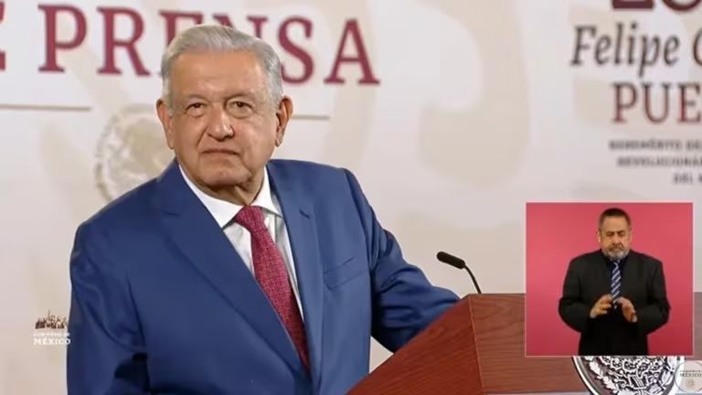 AMLO Celebra la Defensa de las Tradiciones: Bandas en Playas de Mazatlán