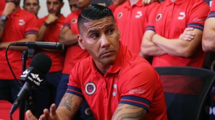 Ex de Carlos Salcido lo acusa de no pagar pensión alimenticia; debe más de 500 mil pesos