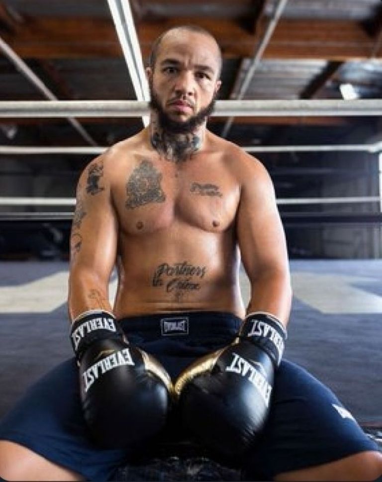 Boxeador transgénero fue noqueado en 21 segundos peleando contra un hombre