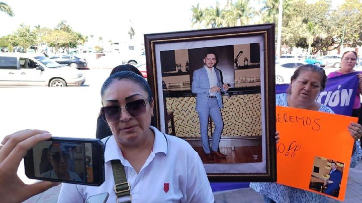 Ciudad Obregón: Familiares se manifiestan por joven 'levantado'; piden su libertad