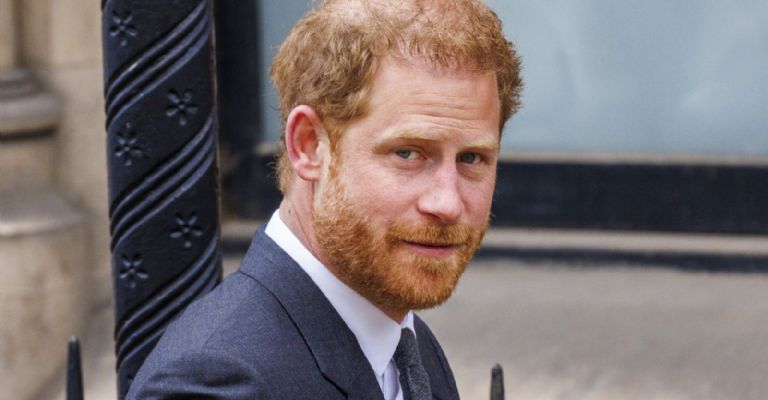 Príncipe Harry libra acusaciones de acoso y misoginia