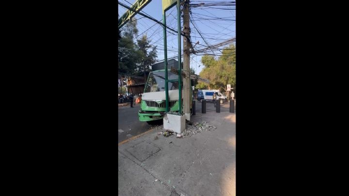 Microbús choca contra un automovilista en la Roma y se reportaron 9 heridos; esto sucedió