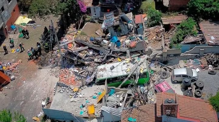 Explosión en departamento de CDMX: Hay dos lesionados y más de 150 vecinos afectados