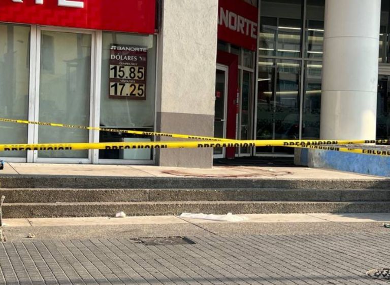 Reportan ataque armado en plaza de Acapulco, Guerrero