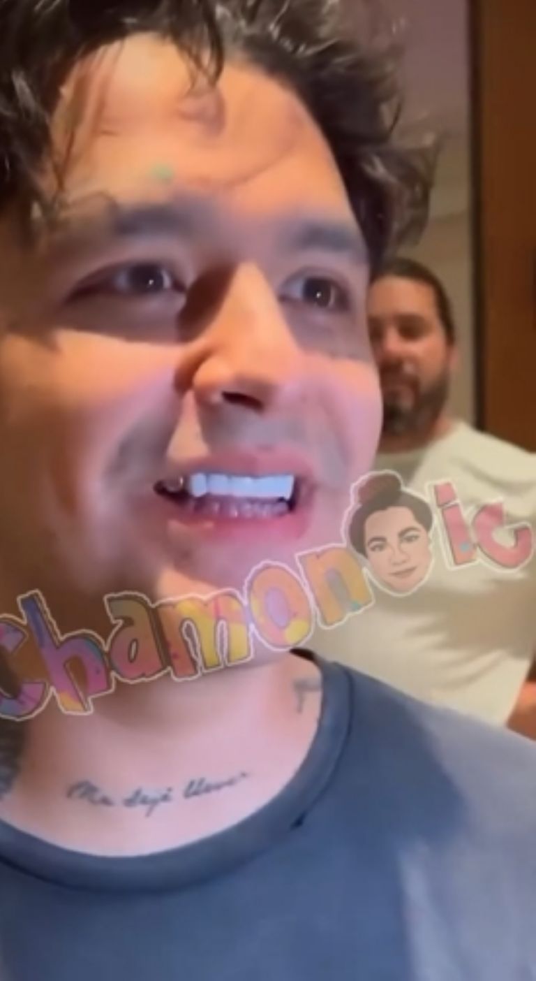 Christian Nodal se implanta diamantes en los dientes