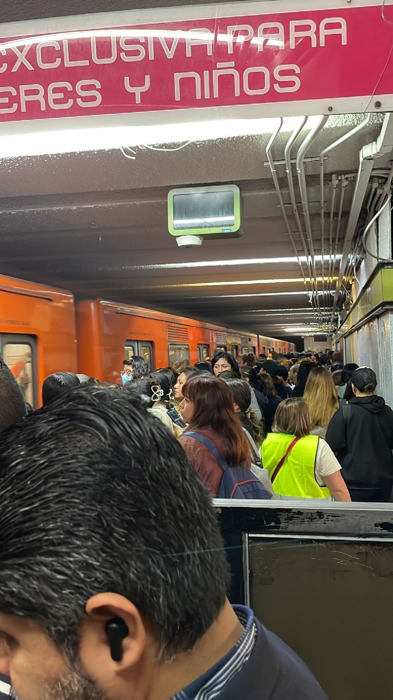 Caos en el Metro de la CDMX hoy 23 de abril