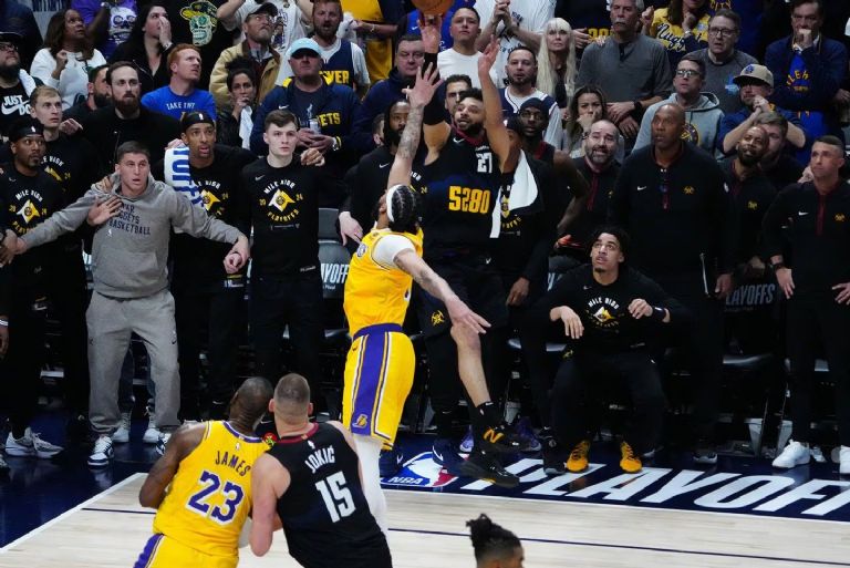 Jamal Murray Selló la Victoria de los Nuggets Sobre los Lakers con un Tiro Épico