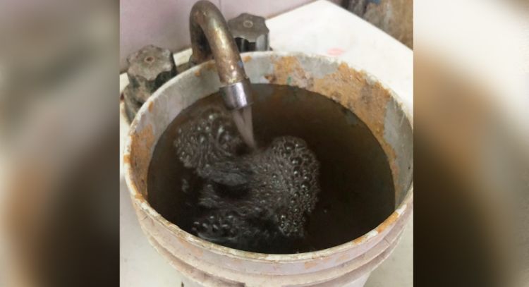 Navojoa: Colonias Constitución y Tierra Blanca reciben agua contaminada de manganeso