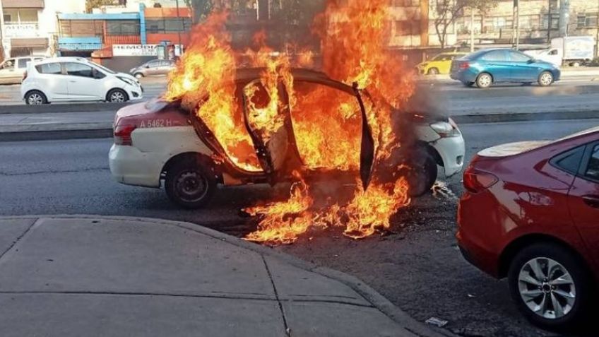 Se incendia taxi en la Venustiano Carranza, genera caos vial en Francisco del Paso