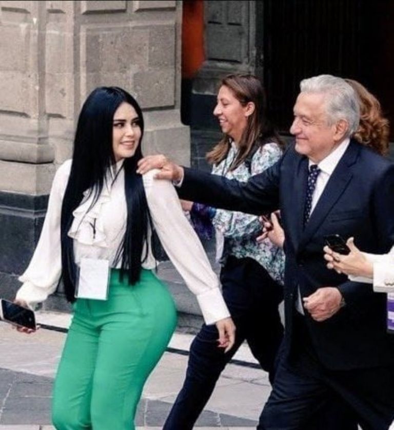 Ana Karen Val Medina y AMLO