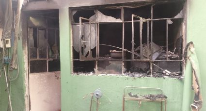Un 'perrito' muerto, el saldo de un fuerte incendio en una vivienda al Norte de CDMX