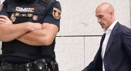Luis Rubiales es liberado tras arresto por investigación de corrupción; embargan su Mercedes