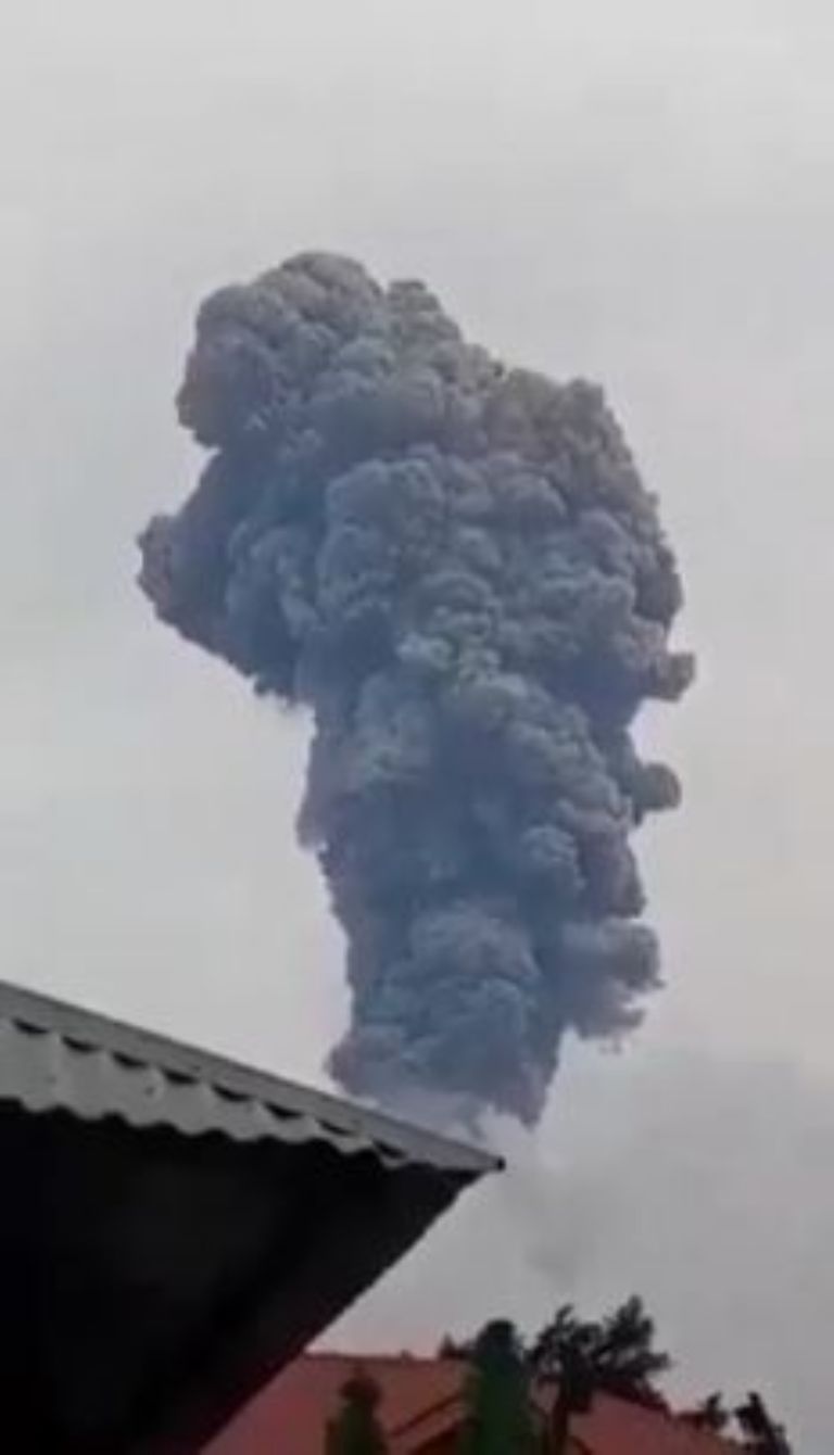  Erupción del Monte Merapi de Indonesia Despierta Alerta Tras Terremotos en Taiwán y Ecuador
