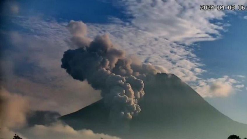  Erupción del Monte Merapi de Indonesia despierta alerta tras terremotos en Taiwán y Ecuador