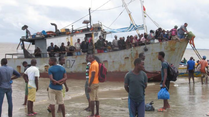Mozambique: Ferry con 130 personas se hunde; reportan a 94 fallecidos, entre ellos niños