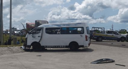 (VIDEO) Accidente vehicular en Tepic deja 12 víctimas: Conductor es detenido