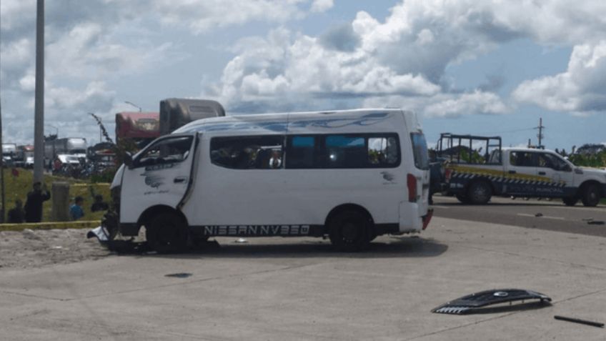 (VIDEO) Accidente vehicular en Tepic deja 12 víctimas: Conductor es detenido