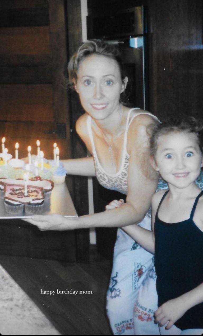 Noah Cyrus le desea feliz cumple a su mamá