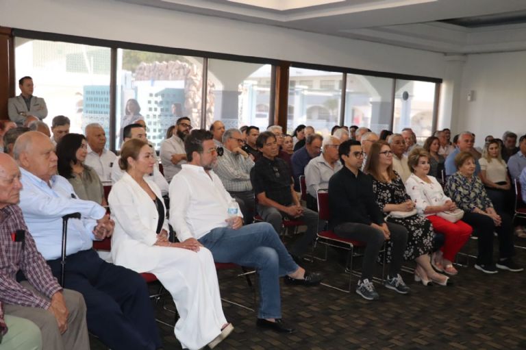 Presentan libro de Abel Murrieta en su tercer aniversario luctuoso