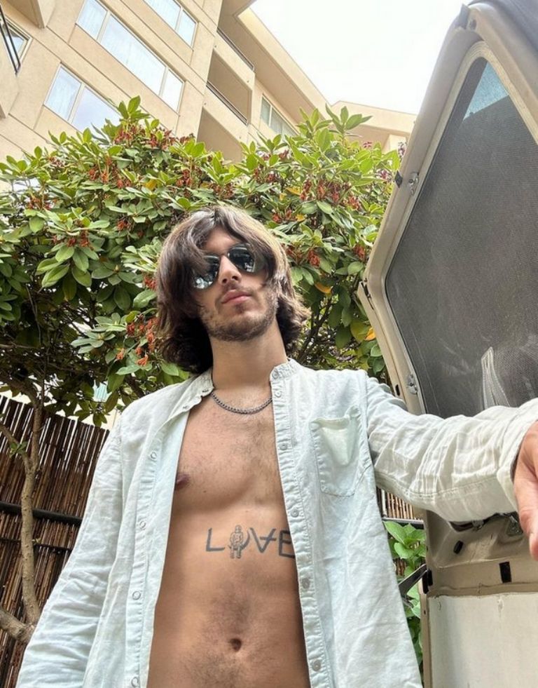 Oscar Burgos Jr. se deslinda de Karla Panini y asegura que no es su madre