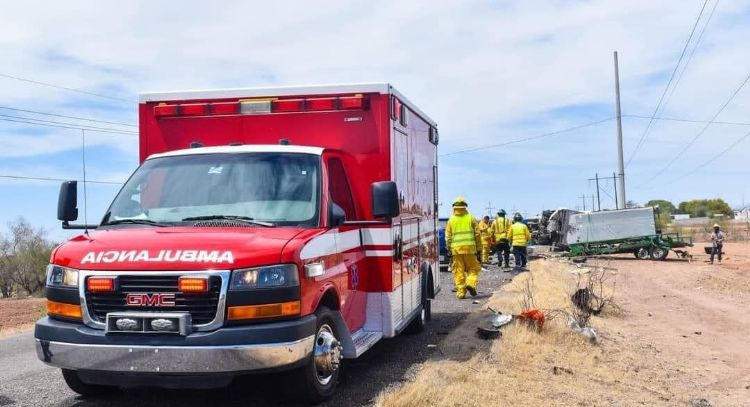 FOTOS: Fatídico accidente vehicular en carretera al Sur de Sonora deja dos víctimas