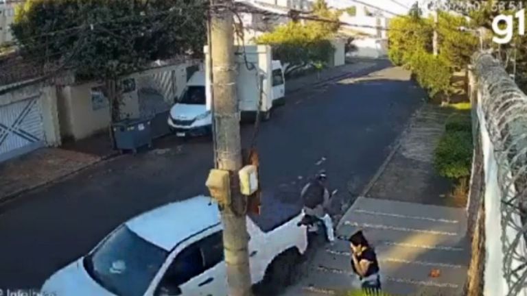 Camioneta Arrolla a Delincuente que Intentaba Robar a Enfermera en Brasil