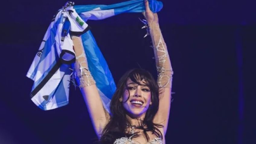 Danna Paola de nuevo en polémica, pero ahora por portar playera de Argentina
