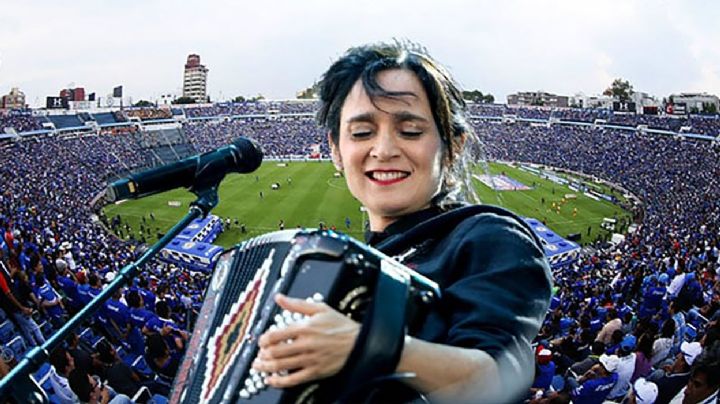 Julieta Venegas elige La Velada del Año IV sobre Cruz Azul